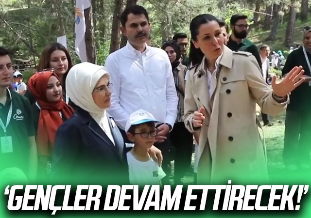 Emine Erdoğan ve Çiğdem Karaaslan