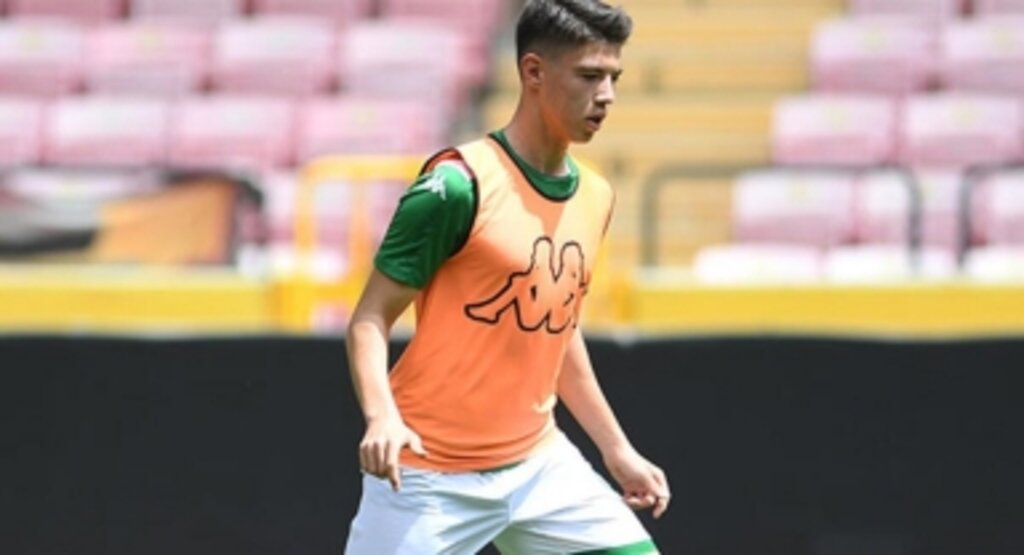 Son dakika: Fenerbahçe, Bursa'dan 17'lik Hamza Baran Arıkan'ı istedi