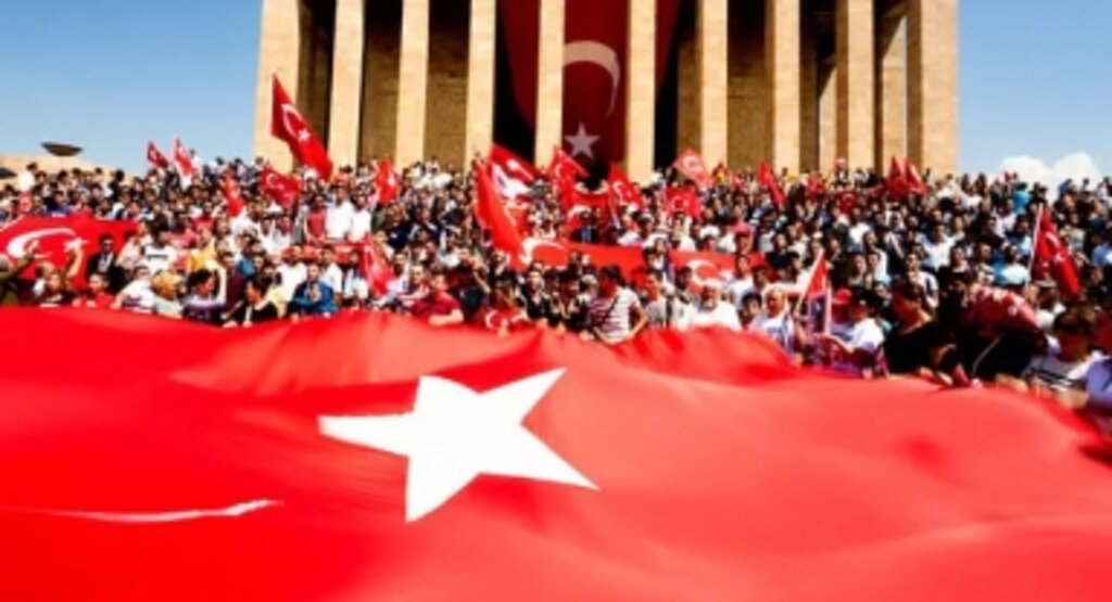 100 yıllık destan 30 Ağustos Zafer Bayramı… Her yer kırmızı her yer beyaz…