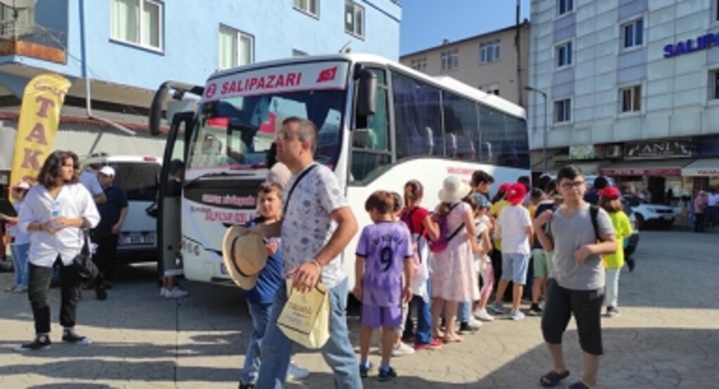 Başkan Akgül, Yüzlerce Öğrenciyi Teknofest’le Buluşturdu