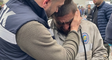 Amasra'da patlama yaşanan maden ocağındaki işçileri kurtarma çalışmaları sürüyor