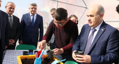 Özel çocuklar endemik bitki olan
