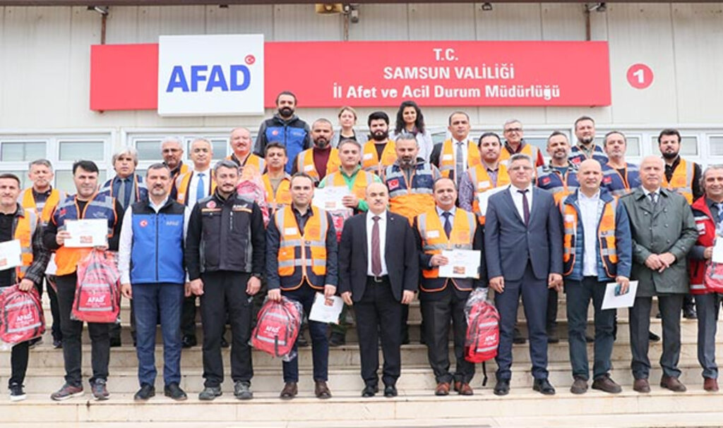 Samsun'da 24 öğretmen Destek AFAD Gönüllüsü belgesi aldı