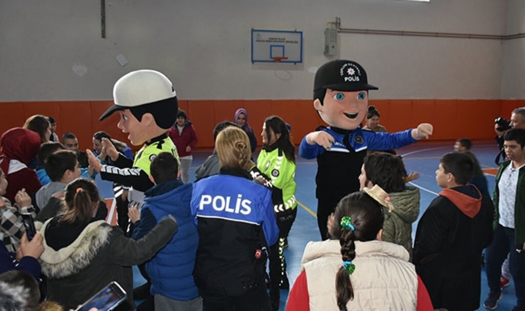 Polis maskotu
