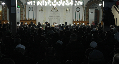 Bafra’da Miraç Kandili dualarla anıldı