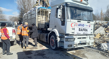 Bafra'dan deprem bölgesine yakacak desteği