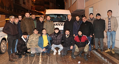 Havza'dan gönüllüler çalışmalara destek vermek üzere deprem bölgesine gitti