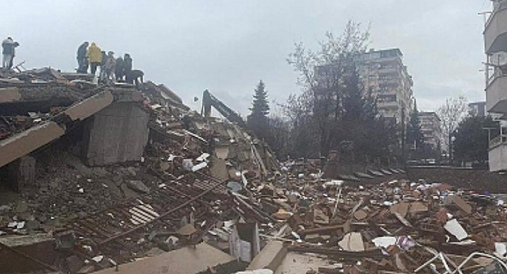 Herkes merak ediyor! Deprem sonrası hangi yollar kapalı? İşte Gaziantep, Adana, Konya, Ankara kapalı olan yollar listesi