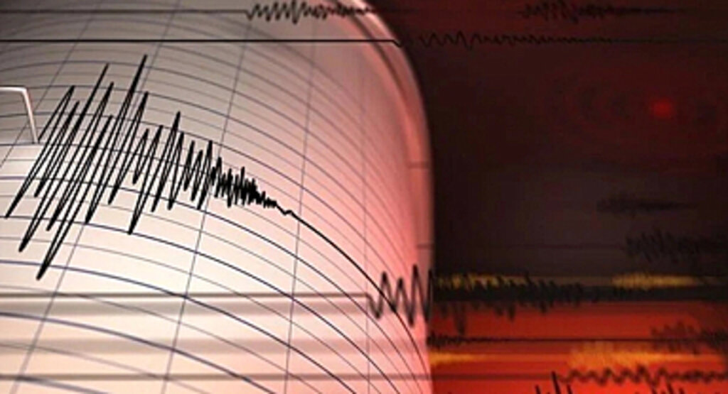 SON DAKİKA | Akdeniz'de 4.7 şiddetinde deprem oldu! Sarsıntı Mersin, Antalya ve Adana'da da hissedildi