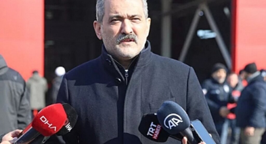 Son dakika: Depremin vurduğu 10 ilimizde okullar ne zaman açılacak? Milli Eğitim Bakanı Özer açıkladı: 1 Mart tarihi ertelenebilir...