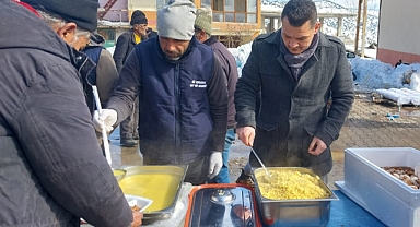 Vezirköprü'de pansiyonlu okullardan deprem bölgesine yemek yardımı