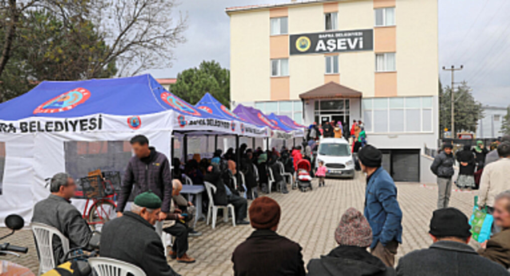 Bafra'da 1500 Kişiye İftar Dağıtımı Yapılıyor