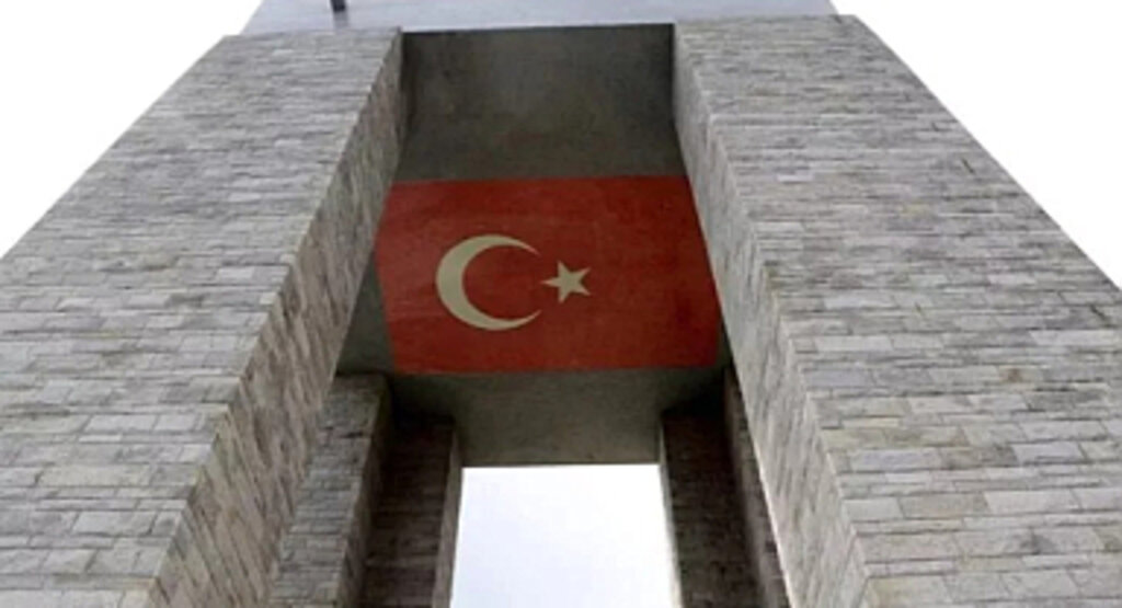 Bugün yarım gün mü? 18 Mart Çanakkale Zaferi resmi tatil mi? İşte özel sektörde çalışma durumu!