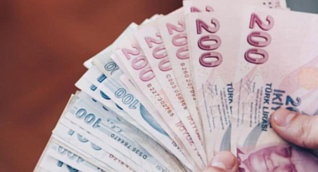 Emekli maaşı arttı, gözler bayram ikramiyesinde! İşte masadaki formüle göre yapılacak zam