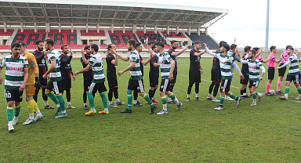 1930 Bafraspor, sahasında Alaçamspor ile 2-2 berabere kaldı