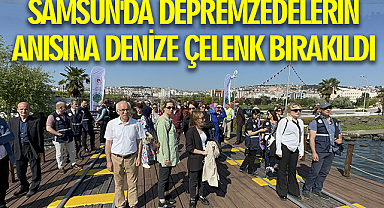 Samsun'da depremzedelerin anısına denize çelenk bırakıldı