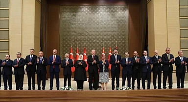 SON DAKİKA | Cumhurbaşkanı Erdoğan duyurdu! O isimler yeni kabinede yer almadı