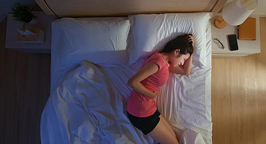 Gece mide ağrısı nedenleri nelerdir? Gece mide ağrısı ile uyanmak neden olur?