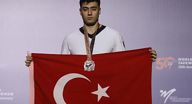 OMÜ'lü tekvandocu Dünya Üniversite Yaz Oyunları'nda şampiyon oldu