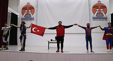 Havza'da Dinozor Sirki gösteri sundu