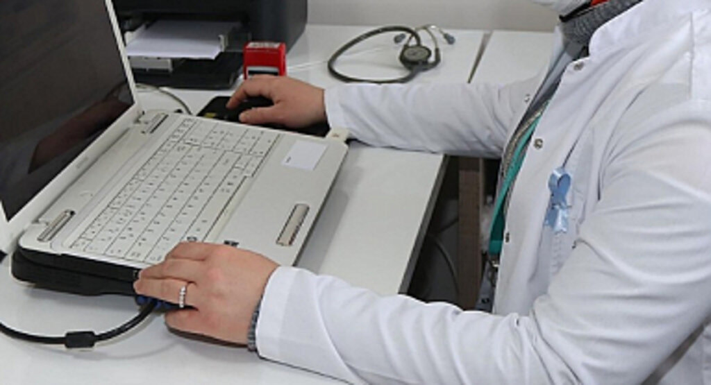 Aile Hekimliği Sisteminde Yeni Dönem: Hasta Sayısı Azaltıldı, Lohusa Takibi Zorunlu Hale Geldi