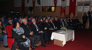 Bafra'da 'En İyi Narkotik Polisi Anne' Projesi Kapsamında Uyuşturucuyla Mücadele İçin Aileler Bilgilendirildi