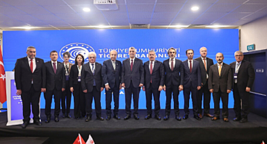 Ticaret Bakanı Ömer Bolat, Türkiye Kooperatifçilik Stratejisi Çalıştayı'na Katıldı