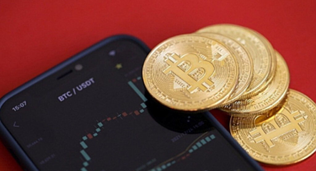 Trump'ın Kripto Para Hamleleri Piyasada Heyecan Yarattı: Bakkt Satın Alımı ve Coinbase Görüşmesi