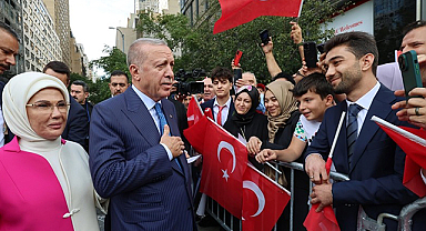 Cumhurbaşkanı Erdoğan, ABD’de Türkevi girişinde coşkuyla karşılandı