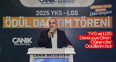 YKS ve LGS Dereceye Giren Öğrenciler Canik’te Ödüllerini Aldı