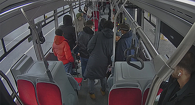 Samsun'da Örnek Davranış: Rahatsızlanan Yolcuyu Hastaneye Belediye Otobüs Şoförü Yetiştirdi