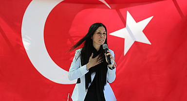 Darbecilerin 40 Yıllık Planı Bir Gecede Çöktü: Çiğdem Karaaslan’dan Tarihi 15 Temmuz Bildirisi