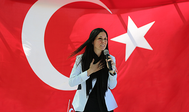 Darbecilerin 40 Yıllık Planı Bir Gecede Çöktü: Çiğdem Karaaslan’dan Tarihi 15 Temmuz Bildirisi