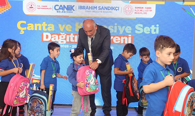 Canik’te Birinci Sınıf Öğrencilerine Çanta ve Kırtasiye Desteği