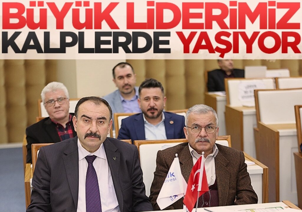 Büyük Liderimiz Kalplerde Yaşıyor